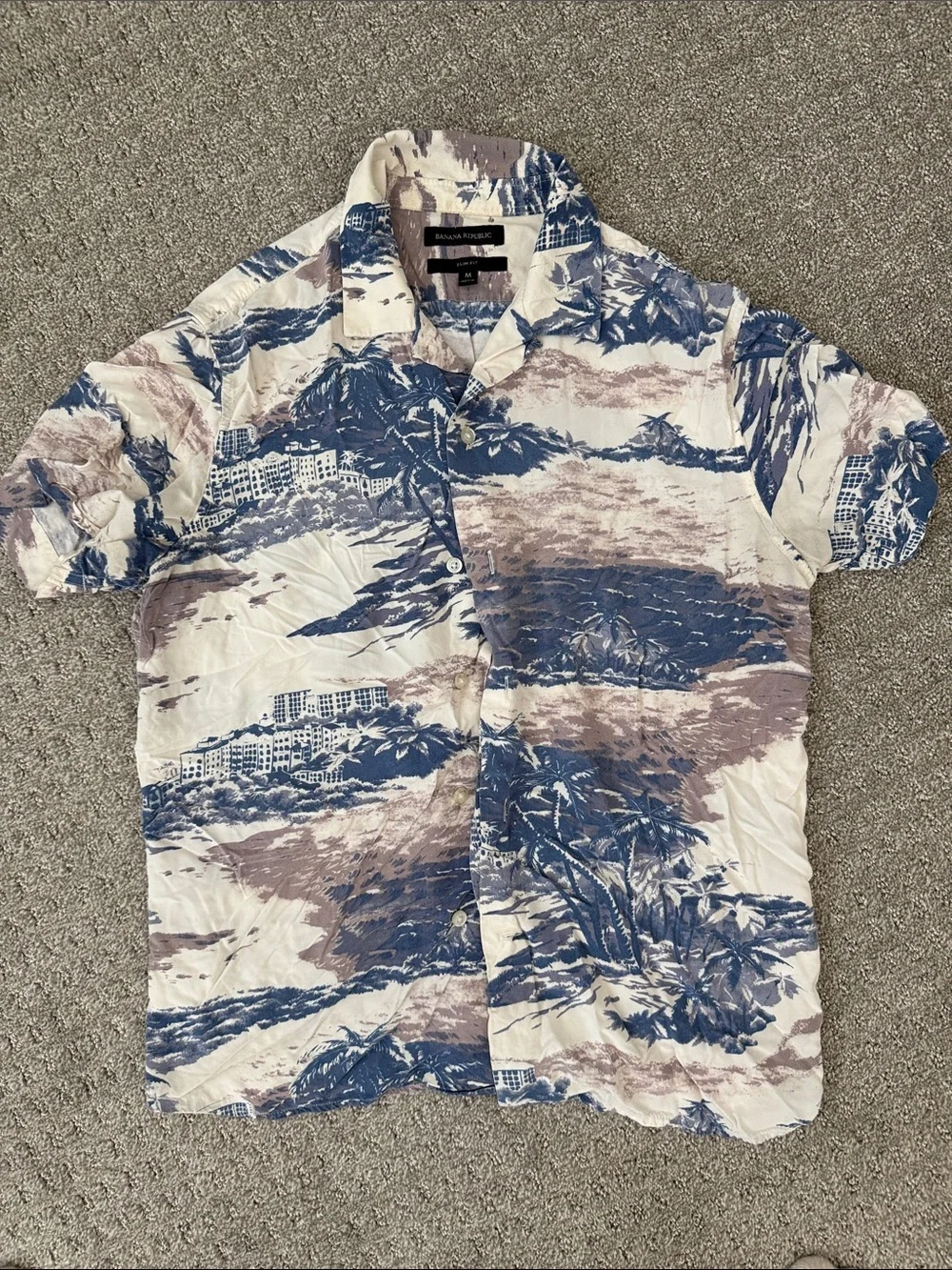 Banana Republic Blue and Cream Island-Print Short Sleeve Shirt